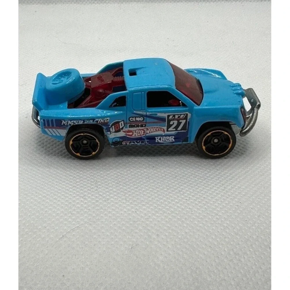 2014 Hot Wheels OFF TRACK light Blue RACING Road Rally 1:64 Diecast Race Car